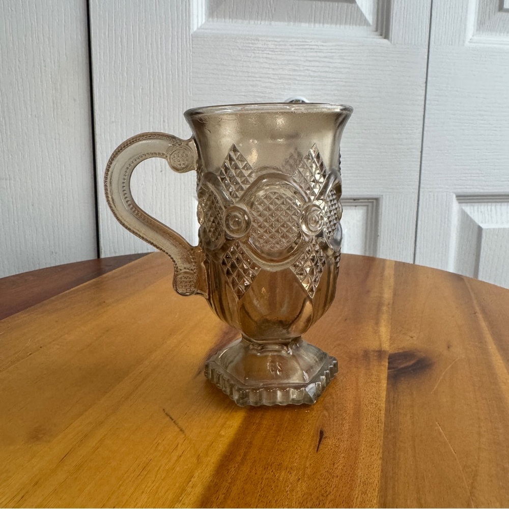 Avon‎ 1816 cape cod Smokey gray pedestal mug